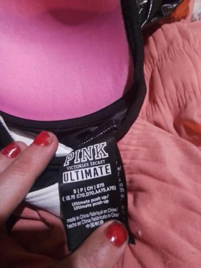 woman Victoria secret push up sports bra - Thumbnail 3