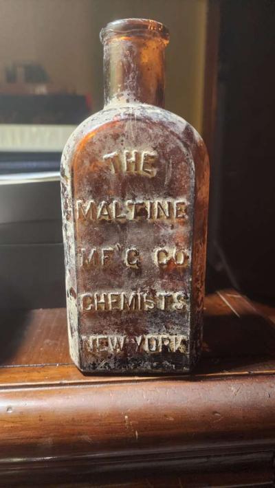 old bottles from late 1800s early 1900s - Thumbnail 3