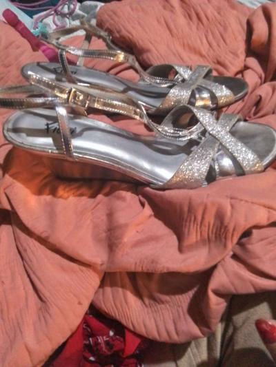 woman dress shoes with silver sparkle - Thumbnail 2