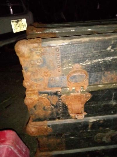 vintage Victorian trunk - Thumbnail 3