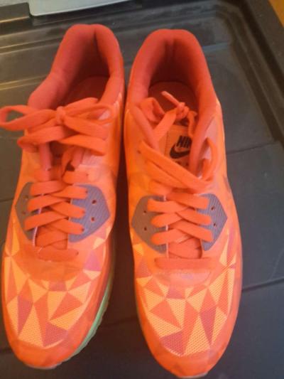 nike shoes - Thumbnail 2