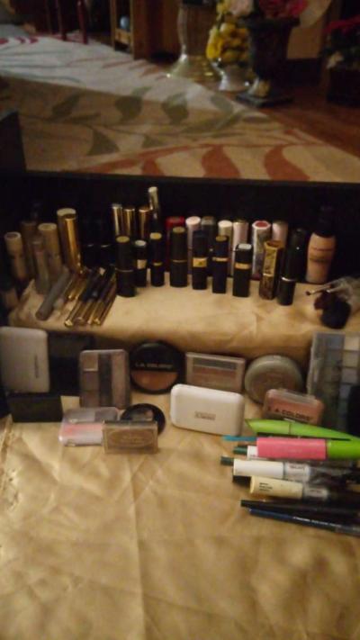 makeup lipstick blush mascara eyeshadow liner - Thumbnail 2