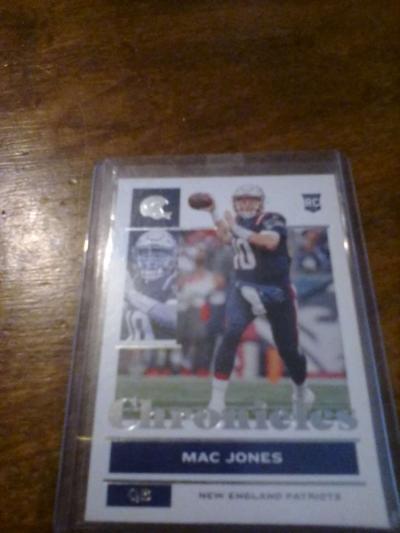 500 Football Card Lot 12 Autographs and 40 high value insert - Thumbnail 4