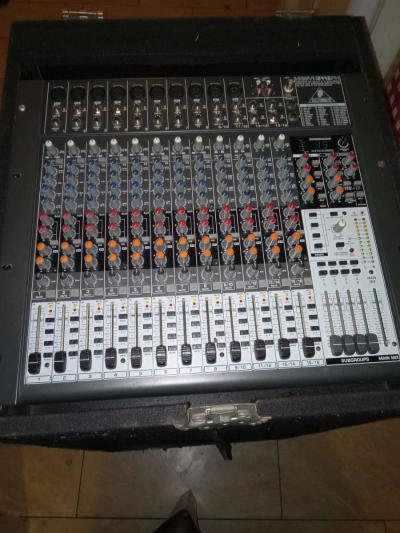 Estoy vendiendo sonido completo cerwin vega en 1350 - Thumbnail 3