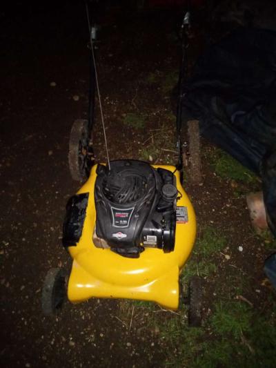 Two lawn mowers and AC cooler - San Antonio, Texas