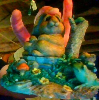 Collectable Rabbit Statue - Thumbnail 1