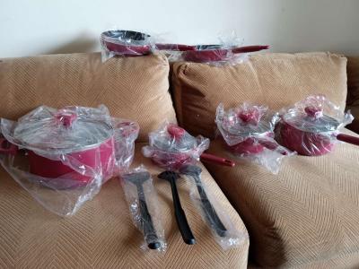 pots and pans set from QVC Rachel ray series - Thumbnail 5