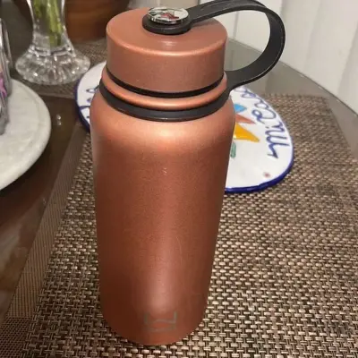 WELLNESS stainless steel hydroflask - Anaheim, California