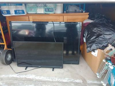 Phillips ROKU and VIZIO smart TV - Thumbnail 2