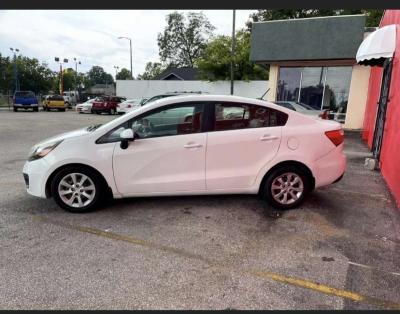 2014 Kia Rio - Thumbnail 3