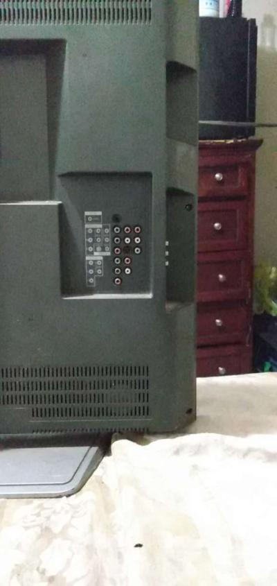 flat screen black tv - Thumbnail 4