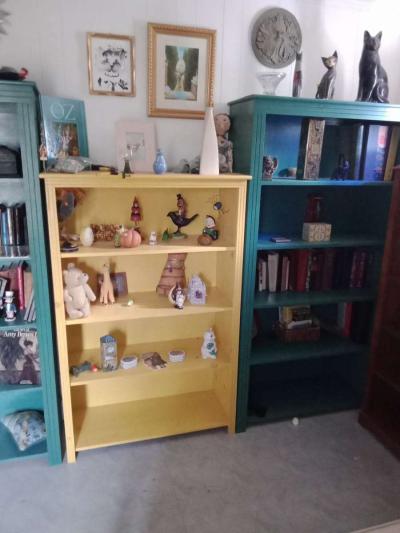 Wooden Bookshelf - Thumbnail 4