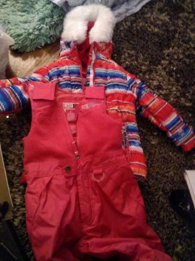 girls snow suits pink Platinum size 2T and 32 - Thumbnail 4