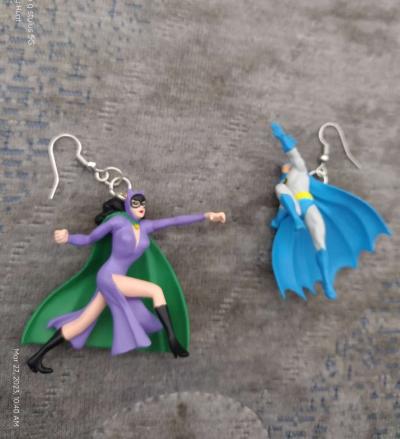 DC Earrings - Thumbnail 4