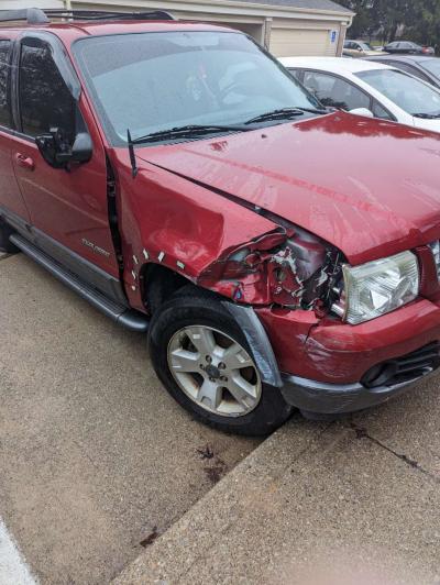 2005 Ford Explorer XLT 4X4 - Thumbnail 6