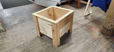 wooden planter - Thumbnail 2