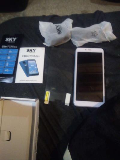 Brand New Cellphone - Thumbnail 4