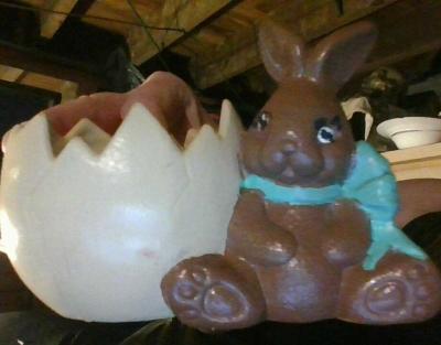 set of decorative bunnies and a half shell - Thumbnail 2