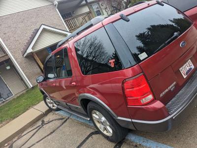 2005 Ford Explorer XLT 4X4 - Thumbnail 3