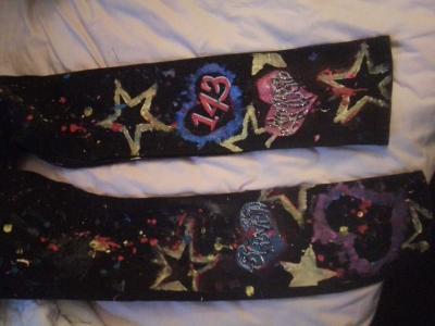 I make custom design pants shoes or shirts - Thumbnail 5