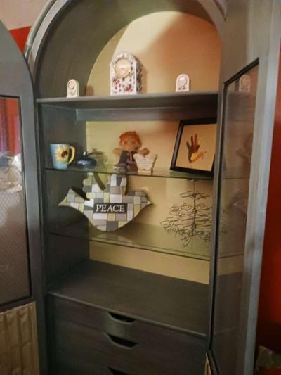 Tomlinson china cabinet - Thumbnail 2
