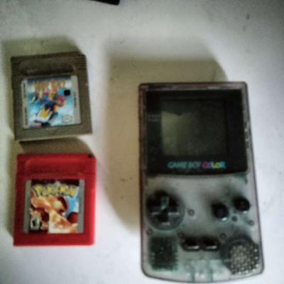 game boy color with 2 games - Thumbnail 2