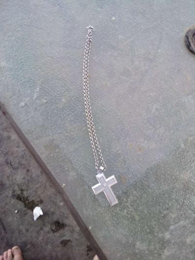 sterling silver necklace with a cross and a diamond in the m - Thumbnail 2