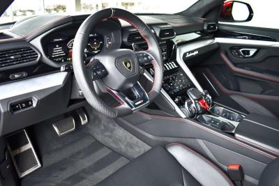 Lamborghini urus - Thumbnail 3
