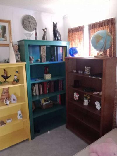 Wooden Bookshelf - Thumbnail 2
