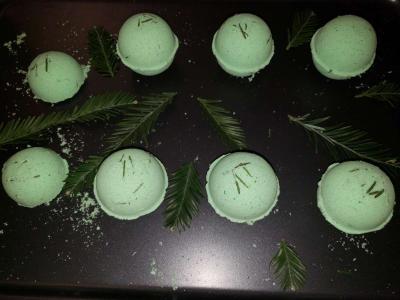 Holiday Bath bombs - Thumbnail 2