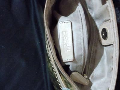 MICHAEL KORS GOLD CROSSBODY PURSE - Thumbnail 3