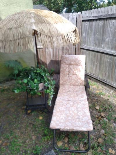 Tiki Umbrella and lounger - Thumbnail 2