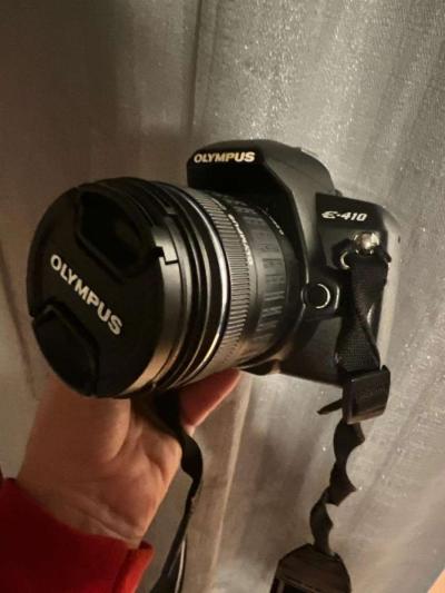 Variety of cameras and lenses - Thumbnail 2