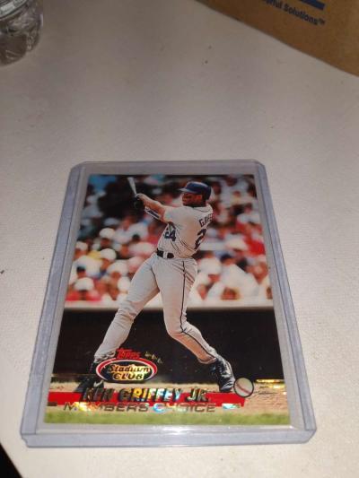 1992 stadium club Members choice Ken Griffey Jr - Thumbnail 1