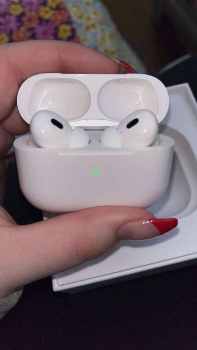 airpod Gen 2 - Thumbnail 2