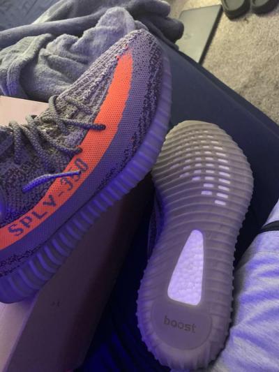 Yeezy 350 belugas - Thumbnail 4