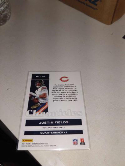 2021 chronicle panini rookie card Justin fields - Thumbnail 2