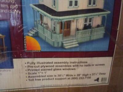 old dollhouse - Thumbnail 2