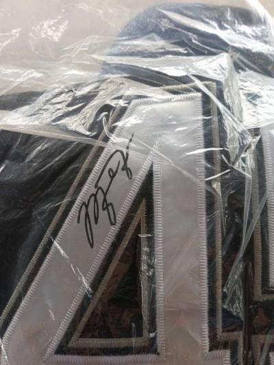 Michael Jordan autographed baseball jersey - Thumbnail 2