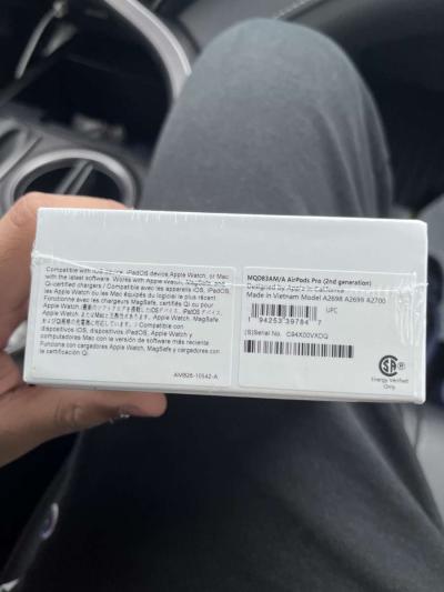 AirPods Pro 2nd Gen ANC - Thumbnail 3