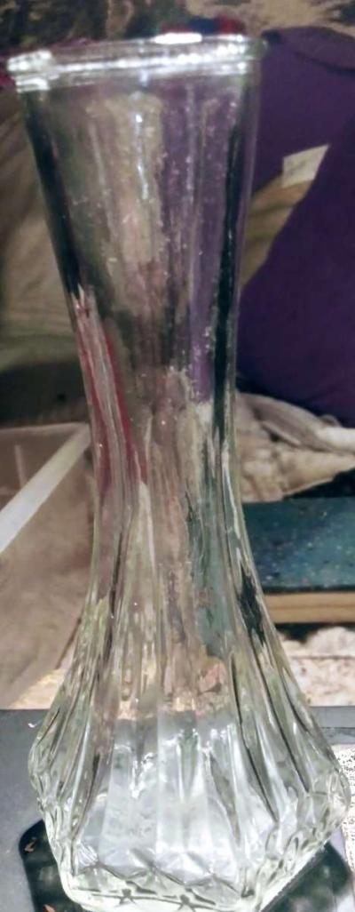 Two medium clear vase - Thumbnail 2