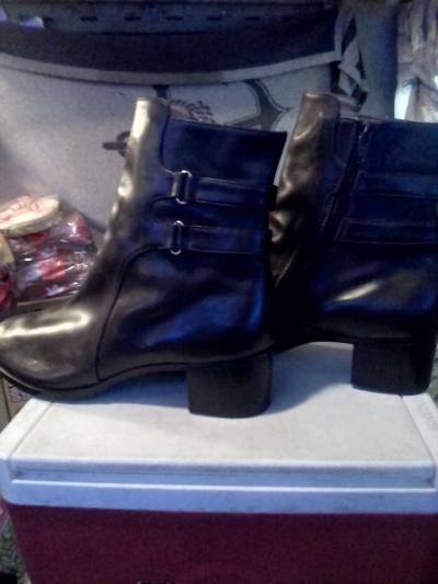 Brown leather boots womans size 9 brand new - Thumbnail 2