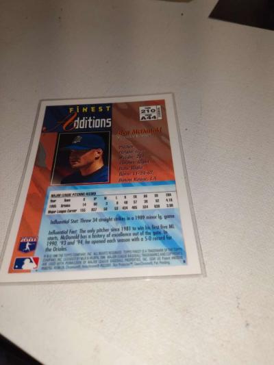 1996 Topps finest edition Ben McDonald - Thumbnail 2