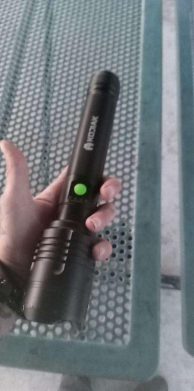 Kodiak rechargeable flashlight 10000 lumens - Thumbnail 2