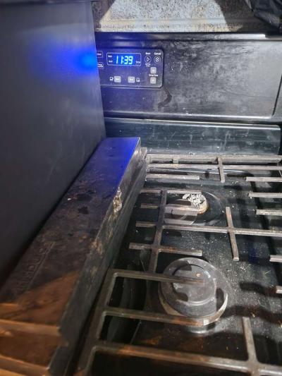 worlpool gas stove - Thumbnail 2