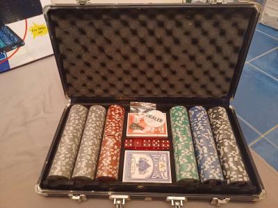 A 300 pc poker set with Carring case - Thumbnail 2