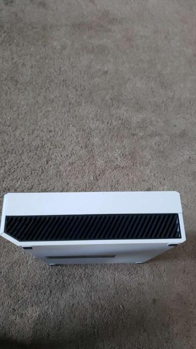 Xbox one with a wired controller and 3 games for the console - Thumbnail 6