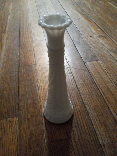 Vintage star and bars milk glass Anchor bud vase - Thumbnail 2