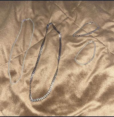 2 chains and 2 bracelets - Thumbnail 2