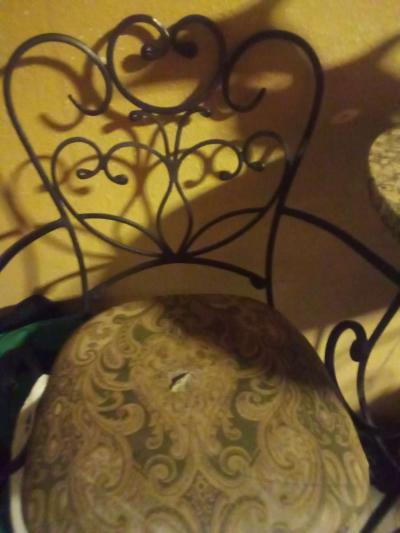 Bistro type Wrought Iron Table w Chairs - Thumbnail 3